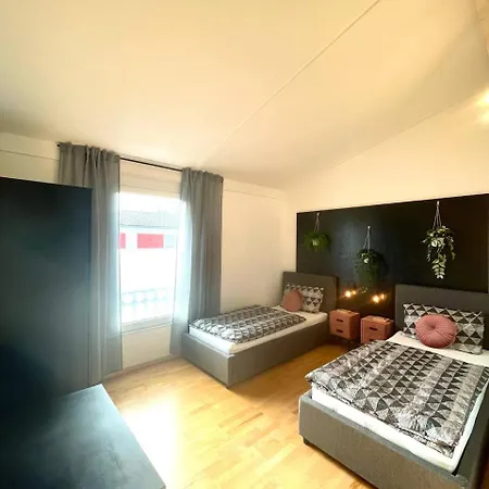 Geraumiges Ferienhaus In Koblenz Mendig