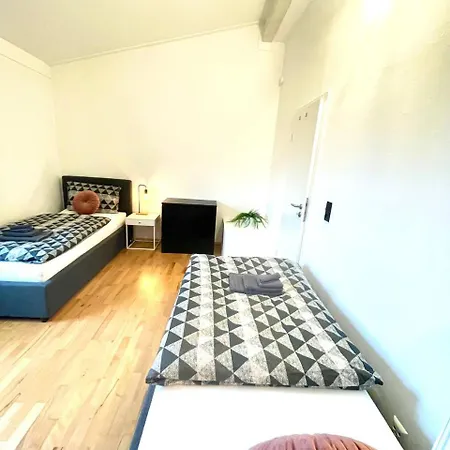 Lejlighed Geraumiges Ferienhaus In Koblenz Mendig